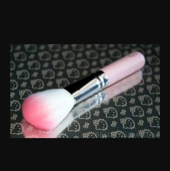 Hello Kitty 5 piece Brush 🖌️ Set NWT - Picture 9 of 12